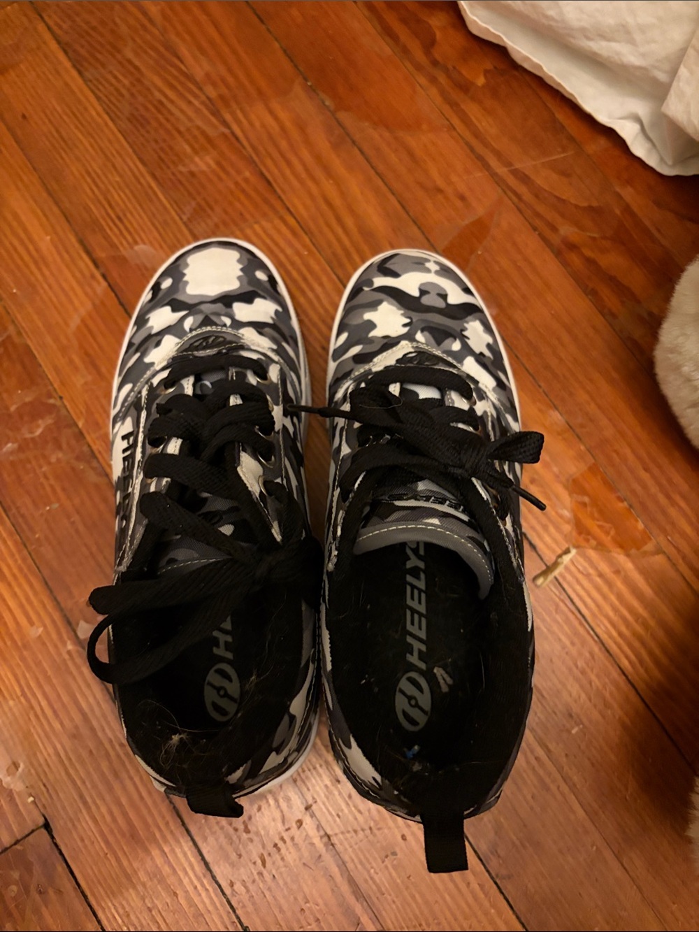 Heelys Black, White & Gray Camo Rolling Sneakers